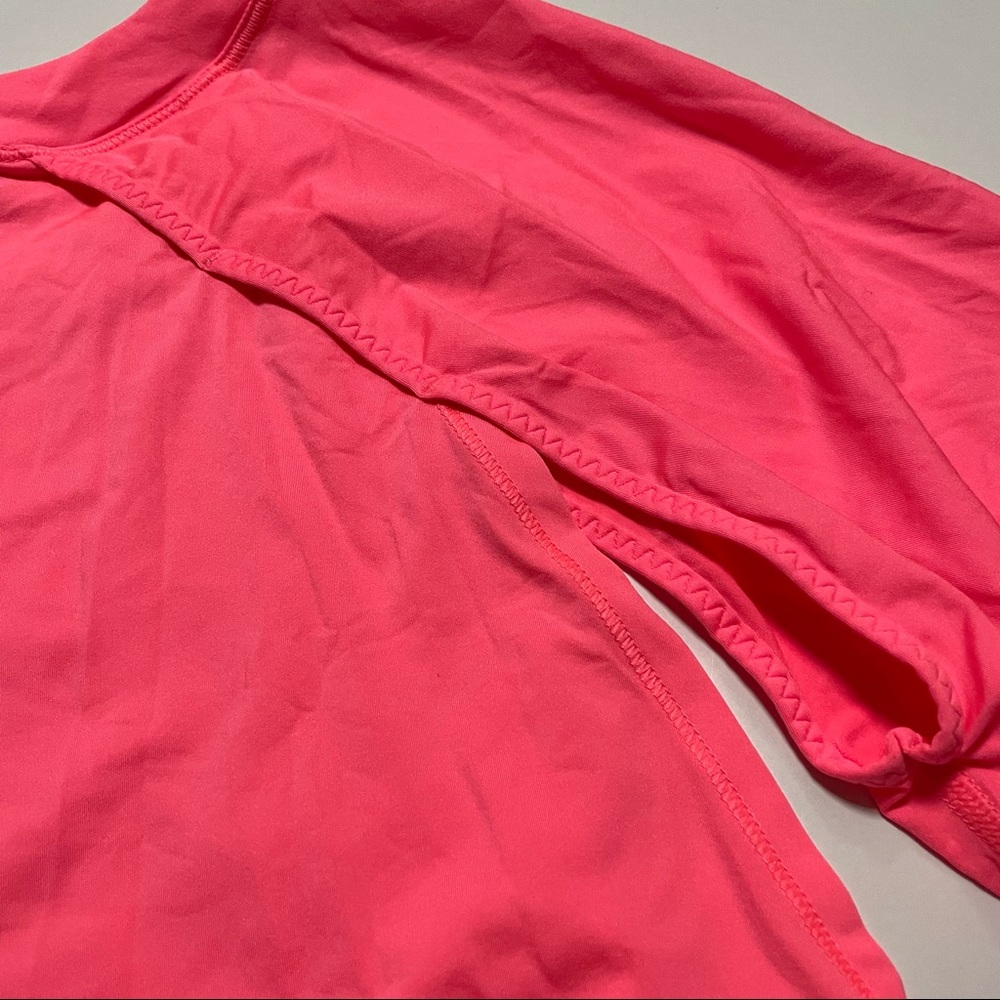 Lululemon Hot Pink Short Sleeve Cutout Athleisure Workout Top Size XS/Small - Picture 2 of 7